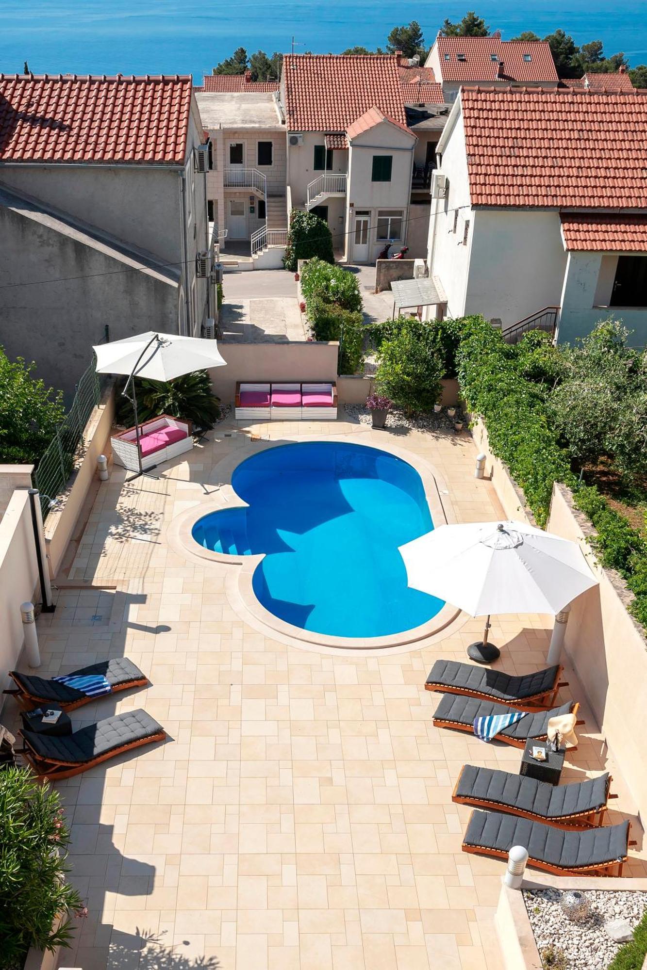 Hektorovic Poolside Apartments โบล ภายนอก รูปภาพ